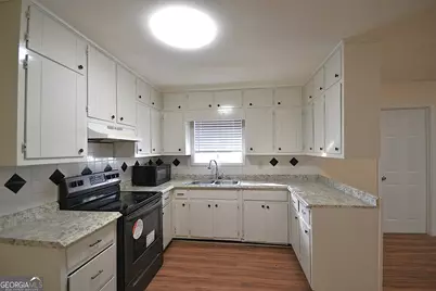 1865 Oxford Drive, Morrow, GA 30260 - Photo 7