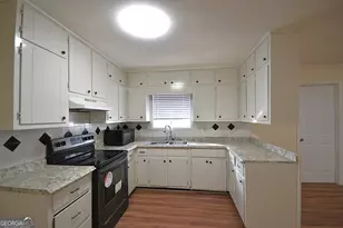 1865 Oxford Dr, Morrow, GA 30260 - Photo 7