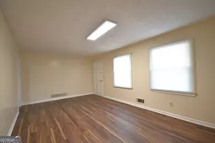 1865 Oxford Dr, Morrow, GA 30260 - Photo 5