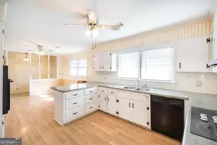 1739 Houston Lake Rd, Perry, GA 31069 - Photo 13