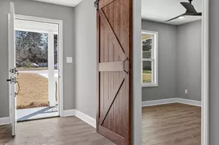 7749 Bromley Ct, Jonesboro, GA 30236 - Photo 9