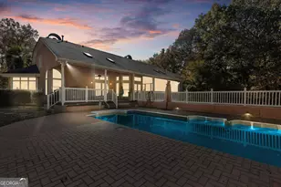 593 Cross Creek Dr, Toccoa, GA 30577 - Photo 3