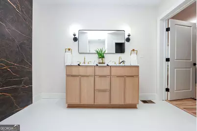 2566 Creekwood Terrace, Decatur, GA 30030 - Photo 23