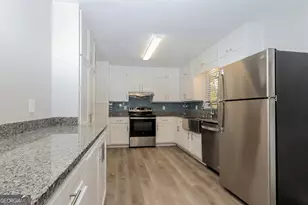 565 Greenview Ave SE, Conyers, GA 30094 - Photo 5