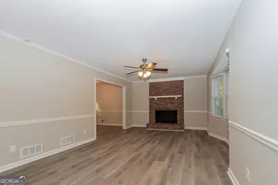 565 Greenview Avenue SE, Conyers, GA 30094 - Photo 3
