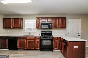 6854 Fireside Ln, Atlanta, GA 30349 - Photo 5