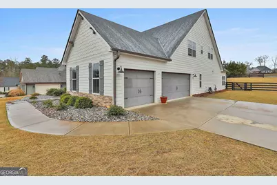 153 N Cove Drive, Newnan, GA 30263 - Photo 3