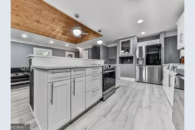 1564 Bubbling Creek Road NE, Brookhaven, GA 30319 - Photo 17