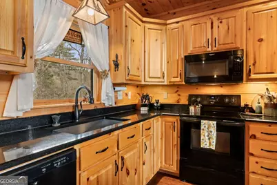 197 Cashes Valley Overlook, Cherrylog, GA 30522 - Photo 17