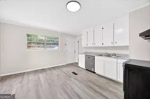 1049 Boulevard, Macon, GA 31211 - Photo 9