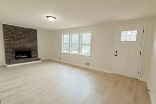 105 Woodbine Dr, Carrollton, GA 30117 - Photo 3