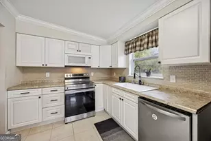 173 Fairway Oaks Dr, Brunswick, GA 31525 - Photo 7