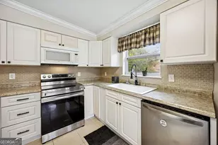 173 Fairway Oaks Dr, Brunswick, GA 31525 - Photo 25