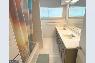 1303 Meadows Lane, Vidalia, GA 30474 - Photo 9