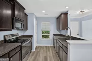 7 Chandler Bluff Dr, Savannah, GA 31407 - Photo 11