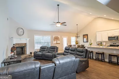 72 S Main Street, Maysville, GA 30558 - Photo 21