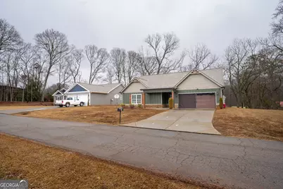 72 S Main Street, Maysville, GA 30558 - Photo 3