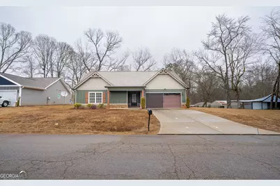 72 S Main Street, Maysville, GA 30558 - Photo 1