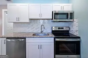 125 Jones St, Blue Ridge, GA 30513 - Photo 3