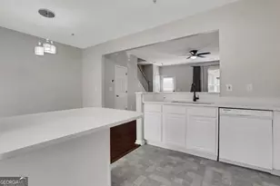 2732 Ashleigh Ln, Alpharetta, GA 30004 - Photo 13