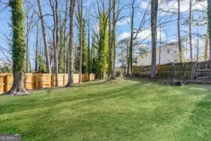 1918 Valley Ridge Dr SW, Atlanta, GA 30331 - Photo 11