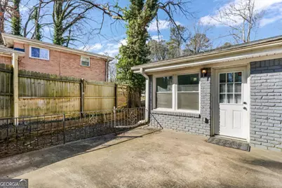1918 Valley Ridge Drive SW, Atlanta, GA 30331 - Photo 9