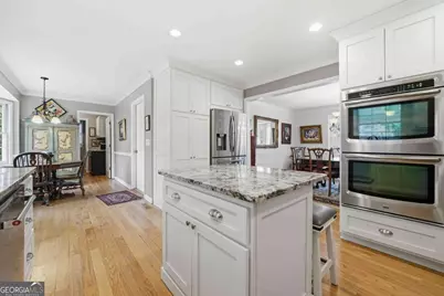 5410 Sandell Court, Dunwoody, GA 30338 - Photo 13