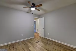 201 Dundee Lake Rd, Griffin, GA 30223 - Photo 29