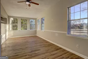 201 Dundee Lake Rd, Griffin, GA 30223 - Photo 13