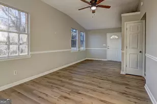 201 Dundee Lake Rd, Griffin, GA 30223 - Photo 15