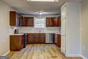 201 Dundee Lake Rd, Griffin, GA 30223 - Photo 19