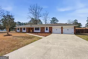 303 Pinewood Dr, Pooler, GA 31322 - Photo 1