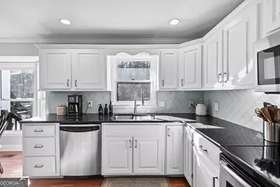 4731 Steeplechase Lane, Flowery Branch, GA 30542 - Photo 9