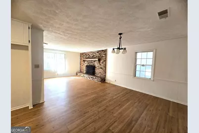 2015 Gibralter Way, Conyers, GA 30012 - Photo 5