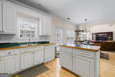 110 Kellens Court, Fayetteville, GA 30215 - Photo 15