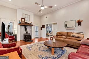 812 Covecrest Dr, Tiger, GA 30576 - Photo 7