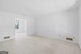 4566 Brandon Dr SW, Lilburn, GA 30047 - Photo 13