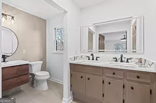 4566 Brandon Dr SW, Lilburn, GA 30047 - Photo 15