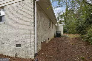 375 Dartmouth Dr SW, Atlanta, GA 30331 - Photo 5