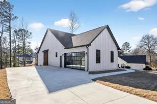 211 Lake Chase Dr N, Griffin, GA 30224 - Photo 9