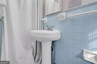 1077 Helen Street, Morrow, GA 30260 - Photo 15