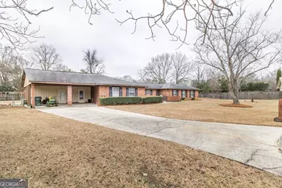 110 Mitchell Court, Warner Robins, GA 31093 - Photo 3