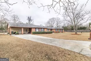 110 Mitchell Ct, Warner Robins, GA 31093 - Photo 3