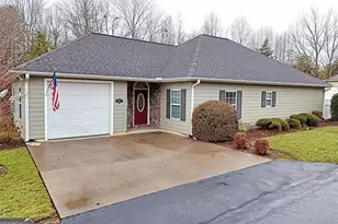 414 Long View Cir, Hiawassee, GA 30546 - Photo 1