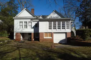 149 Holmes St, Barnesville, GA 30204 - Photo 3