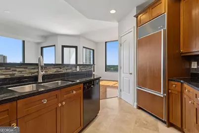 2828 Peachtree Road NE # 802, Atlanta, GA 30305 - Photo 35