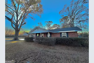 1242 Broxton Highway, Hazlehurst, GA 31539 - Photo 1