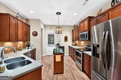 327 Fairways Drive, Macon, GA 31220 - Photo 15