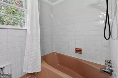 111 E Banks Street, Glennville, GA 30427 - Photo 29