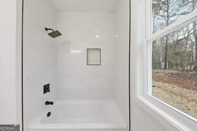 370 Harbour Shores Drive, Jackson, GA 30233 - Photo 9
